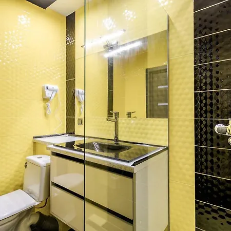 Balabana Yellow Apartment *
