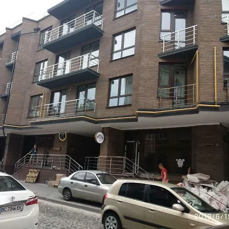 Balabana Yellow Apartment *